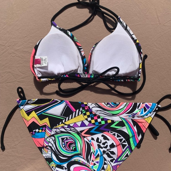 OP String Bikini - Picture 2 of 4